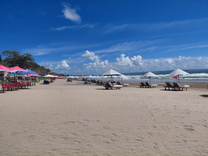 Pantai Double - Six