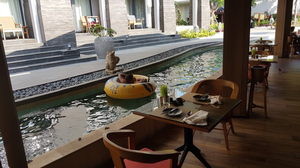 Pool Bar at The Courtyard by Marriott Bali Nusa Dua Resort