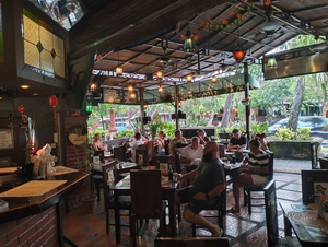 Tavern De Bali Sport Bar and Restaurant