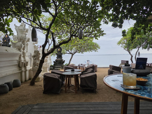 Tree Bar at Maya Sanur