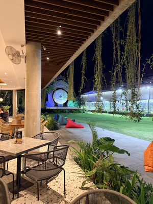 U Bar & Restaurant