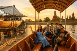 Ayutthaya: Private Boat Tour with Photographer & Shipyard