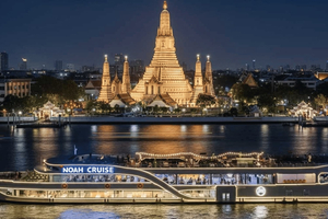 Bangkok: Alangka Luxury Chao Phraya Dinner Cruise