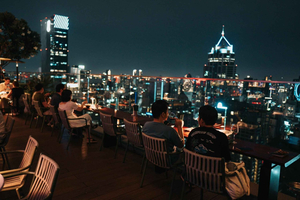 Bangkok: Bar.Yard Rooftop Bar Kimpton Maa-Lai F&B Packages