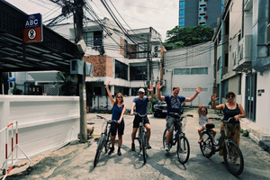 Bangkok Full-Day Bike Tour with Boat Transfer and Lunch