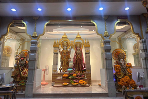 Bangkok Giant Swing: Temples Tour with Guide and Rituals