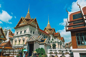 Bangkok: Grand Palace, Wat Pho, & Wat Arun Walking Tour