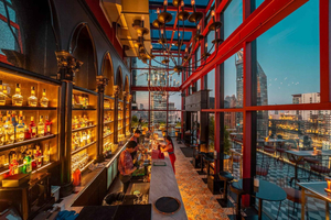 Bangkok: Mojjo Rooftop Lounge & Bar - pakiet z jedzeniem i napojami