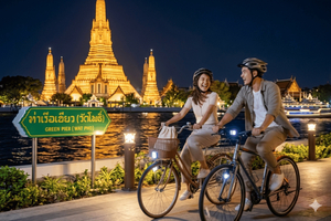 Bangkok Sunset & Night Bike & Ferry with Street Food
