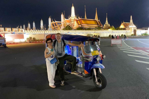 Bangkok's Incredible Nightlife Tour by Private Tuk Tuk