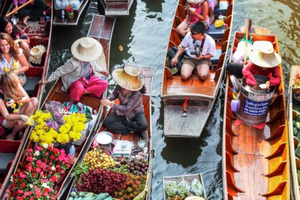 mercado flotante, mercado del tren y templo