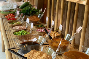 Garden Cooking Class & Canal Boat Tour