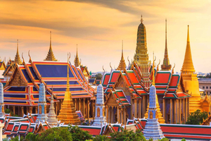 Grand Palace, Wat Arun, & Wat Pho Guided Tour