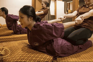 Lek Massage and Spa Experiences at Hua Lam Phong