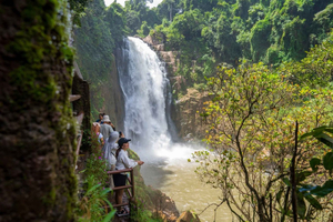 Wasserfälle von Nakhon Nayok, Quad-Abenteuer und King Dam
