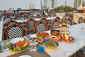 Noah Chao Phraya luxury sunset cruise from IconSiam