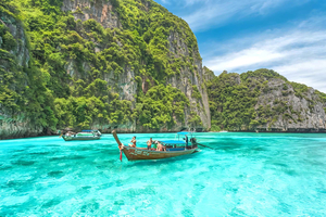 Phuket : excursion à Phi Phi Maya Bay et à l'île de Khai en catamaran rapide