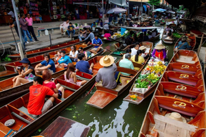 Private Trip: Floating Market & Railway Market