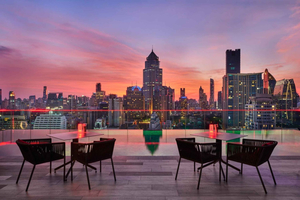 RedSquare Rooftop Bar in Novotel Sukhumvit 4
