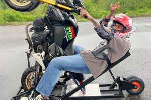 StuntBKK Wheelie-kursus i Bangkok – motorcykelstuntoplevelse