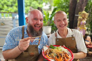 Thai Cooking Experience with German-speaking Instructor