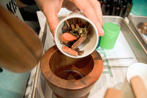 Thai Herbal Inhaler Workshop near BTS Siam