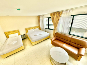 ABCYQ Hotel