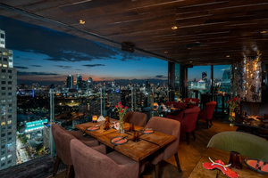 Bangkok Heightz Rooftop (Restaurant & Bar 39th floor)