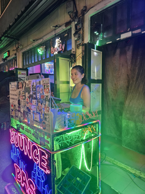 Boozy bar (Khao San)