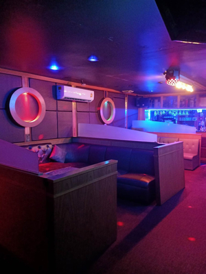 Club Koi (Soi Thaniya)