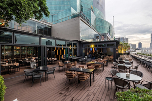 High Tide Eatery & Bar - BKK