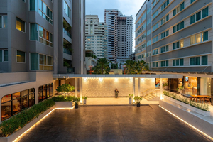 Novotel Living Bangkok Sukhumvit Legacy