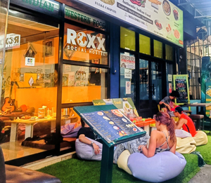 Roxx Social Hostel, Cafe & Bistro
