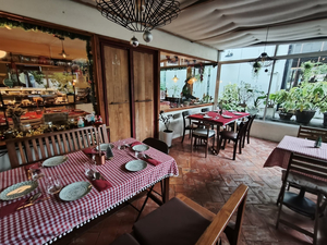 Trattoria Parma Ari