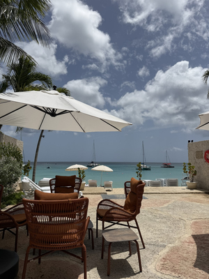 Blue Monkey Hotel & Beach Club