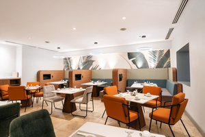 Kitchen & Bar