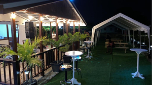 Liquido Cocktail & Sports Bar