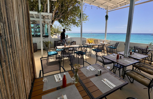 Nauti HQ & Grill