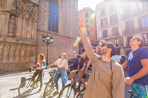 Barcelona: 4 uur durende fietstocht buiten de gebaande paden in een kleine groep