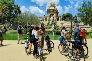 Barcelona: fietstocht of e-biketour, topbezienswaardigheden en lokale tips