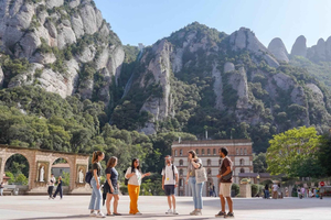 Barcelona: tour de Montserrat con tren cremallera y Virgen La Moreneta