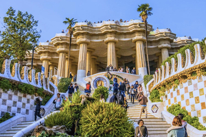 Barcellona: Tour guidato del Parco Guell con ingresso prioritario