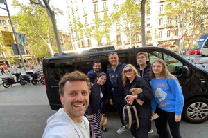 Barcelona: Private Car Tour with Hidden Gems and Landmarks