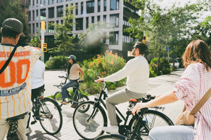 Barcelona Private E-Bike Tour (2.5h): Gaudí & City Stories