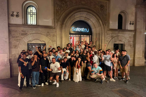 Barcelona Rooftop Party + Pubcrawl with VIP Club Entry