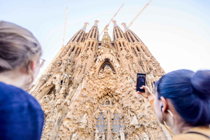 Barcelona: Sagrada Familia-tur med valfritt tillträde till tornet