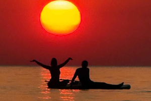 Barcelona Sunrise Paddle Board – Photos & Breakfast Included