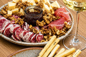 experiencia catalana de la hora del vermut y la cerámica