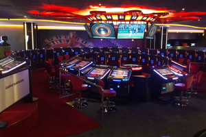 Desfruta do Casino entrada, cocktail e presente exclusivo