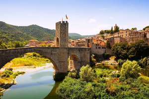 Vanuit Barcelona: Besalú & Middeleeuwse steden tour met ophaalservice vanaf je hotel